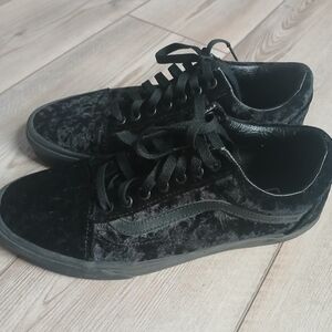 Vans Black Velvet Old Skool Sneakers Textured Low-Top Design